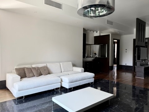 Presidential suite living room