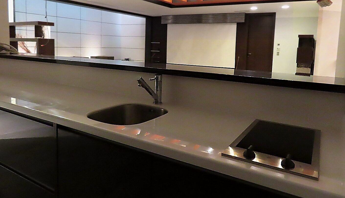 Entertainment floor